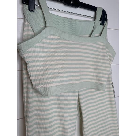 SISSTREVOLUTION 2 Piece Green/Cream Pants & Cropped Tank NEW w/tags SZ MED - Picture 2 of 3